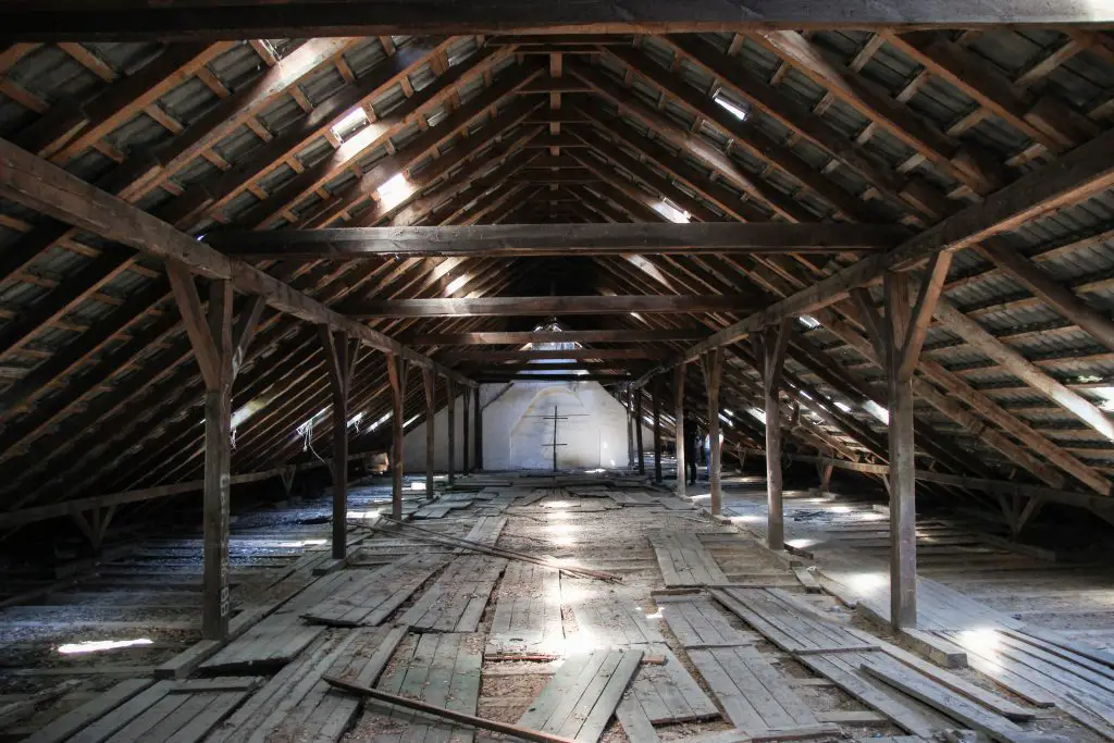 Image of an old wooden attic. Source: sebastian herrmann, unsplash
